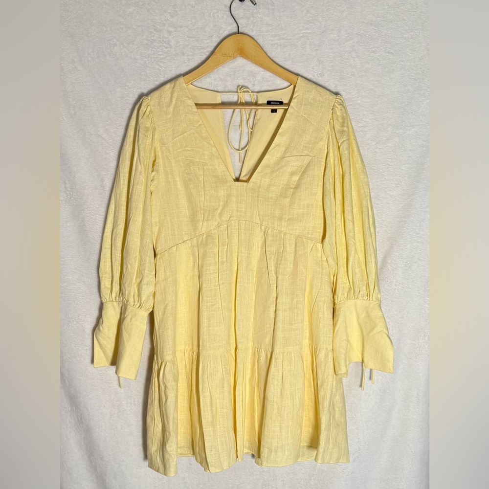 EXPRESS Yellow V-Neck Women's Flowing Dress